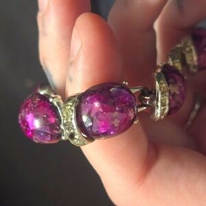 Vtg signed CORO purple thermoset lucite confetti stone wavy silver bracelet RARE